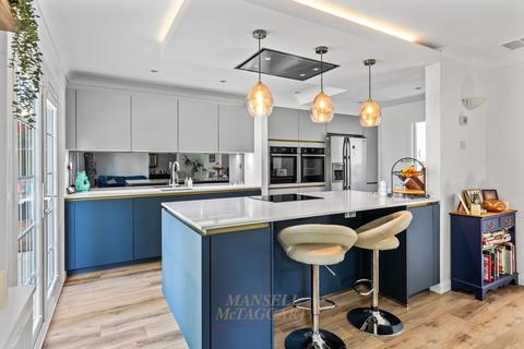 undefined, Artel Croft, Crawley RH10