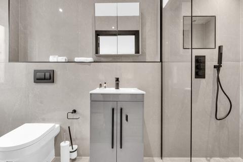 2 bedroom apartment to rent, Sia Court, High Road, London