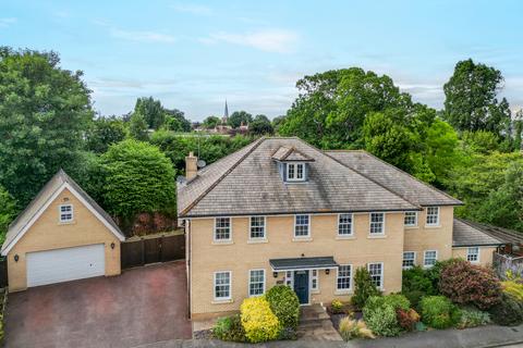 5 bedroom detached house for sale, Bristowe Avenue, Great Baddow, Chelmsford