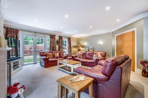 5 bedroom detached house for sale, Bristowe Avenue, Great Baddow, Chelmsford