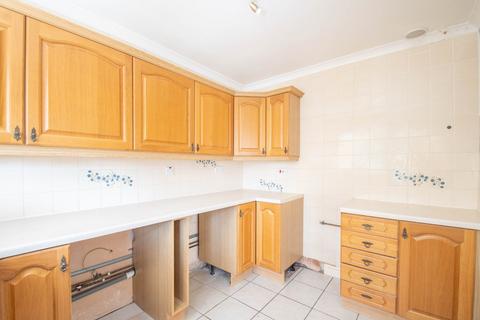 2 bedroom bungalow for sale, Higgs Field Crescent, Cradley Heath, West Midlands, B64