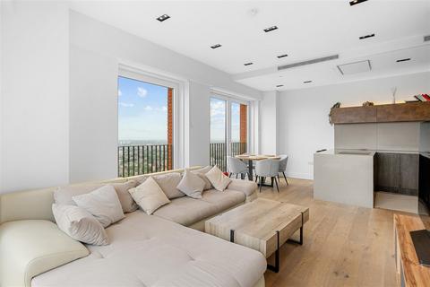 2 bedroom flat for sale, Exchange Gardens, London