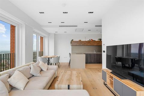 2 bedroom flat for sale, Exchange Gardens, London