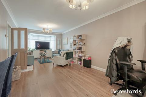 104 Willow Street, Romford, RM7 7LB