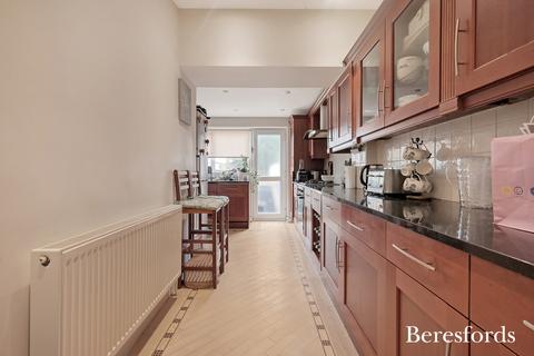 104 Willow Street, Romford, RM7 7LB