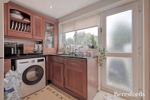104 Willow Street, Romford, RM7 7LB