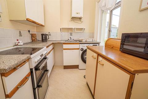 2 bedroom flat for sale, Pevensey Road, St. Leonards-On-Sea