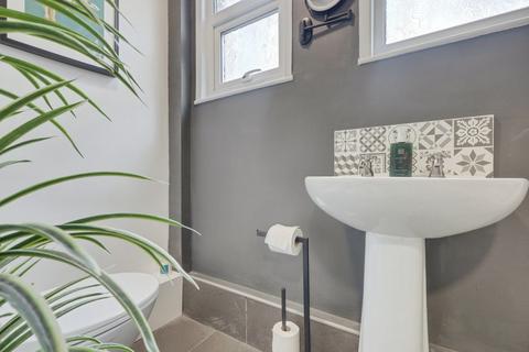 11 Ceylon Road, Westcliff-on-sea, SS0 7HS