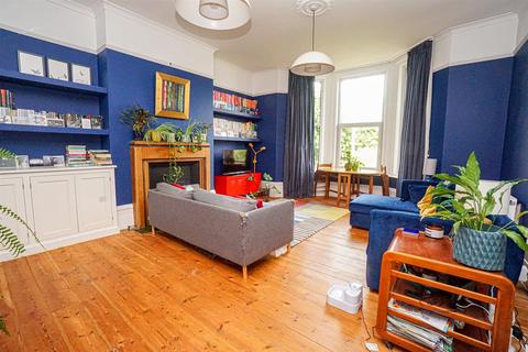 2 bedroom flat for sale, Pevensey Road, St. Leonards-On-Sea