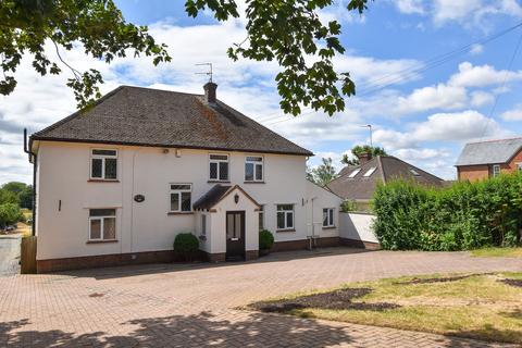 31 Bradden Road, Greens Norton, Towcester, NN12 8BS