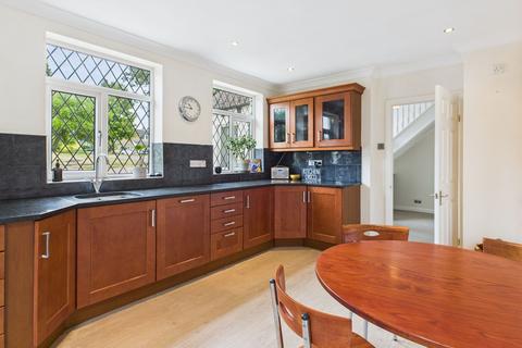 31 Bradden Road, Greens Norton, Towcester, NN12 8BS