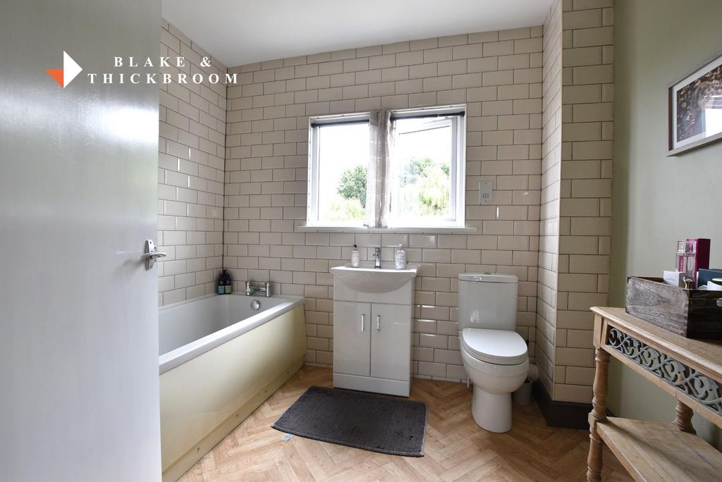Ensuite bathroom