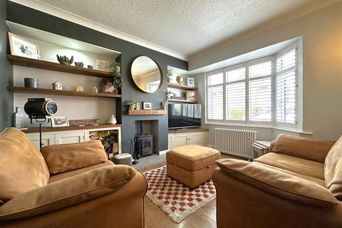 3 bedroom semi-detached house for sale, Bancroft Road, Newark