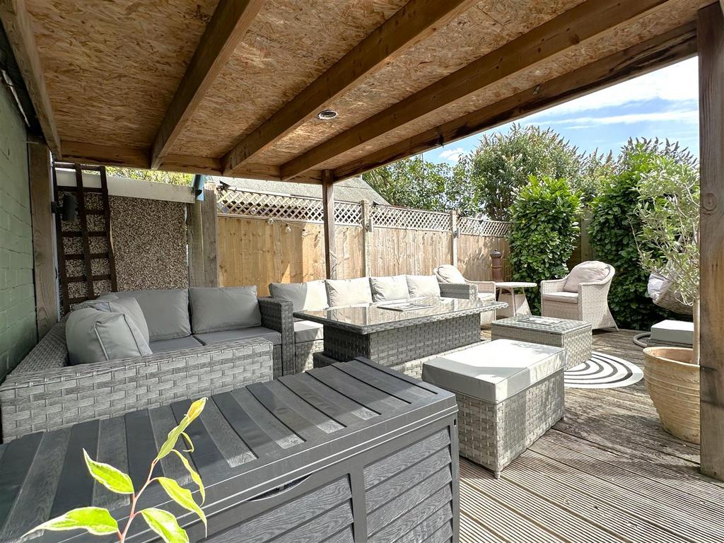 Covered Outdoor Seating 329