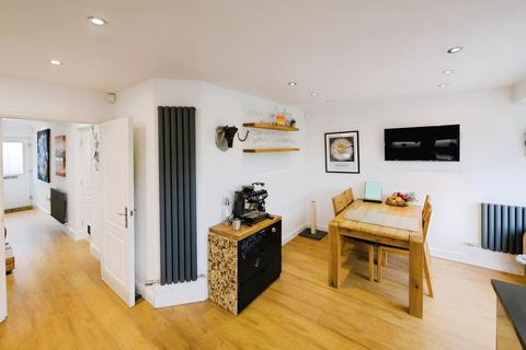 8 The Beeches, Pool In Wharfedale, Otley, LS21 1TL