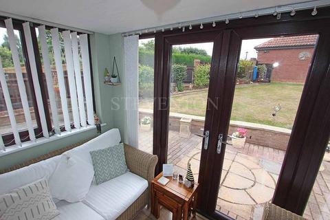 3 bedroom detached bungalow for sale, Lloyd Drive, Lower Penn, Wolverhampton, WV4