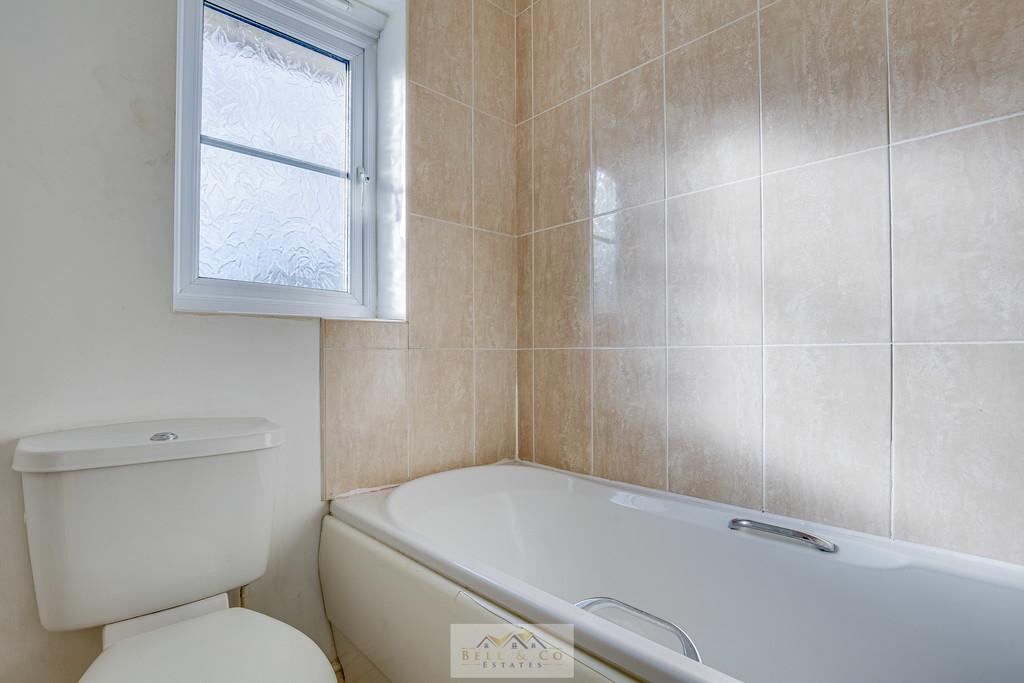 Bathroom 1.2