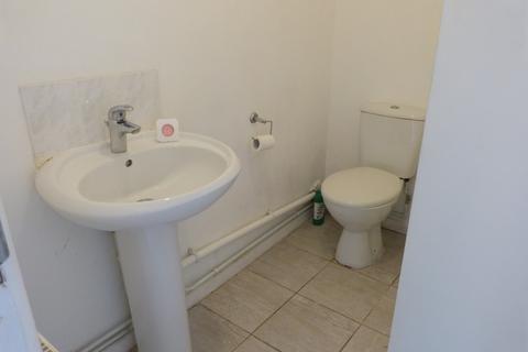 3 bedroom semi-detached house for sale, Grasmere Drive, Worcester