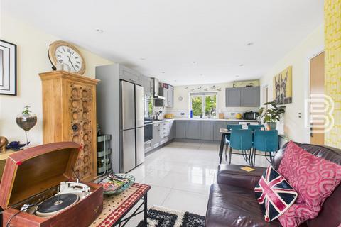5 bedroom detached house for sale, Blackthorn Close, Rugby CV21