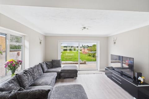 38 Tilstone Close, Eton Wick, Windsor, SL4 6NG