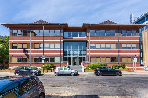 Office to rent, Bridge Ave Maidenhead SL6 1AF