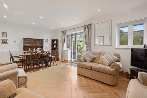 undefined, The Broadway, Cheam, SM3