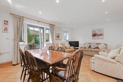 undefined, The Broadway, Cheam, SM3