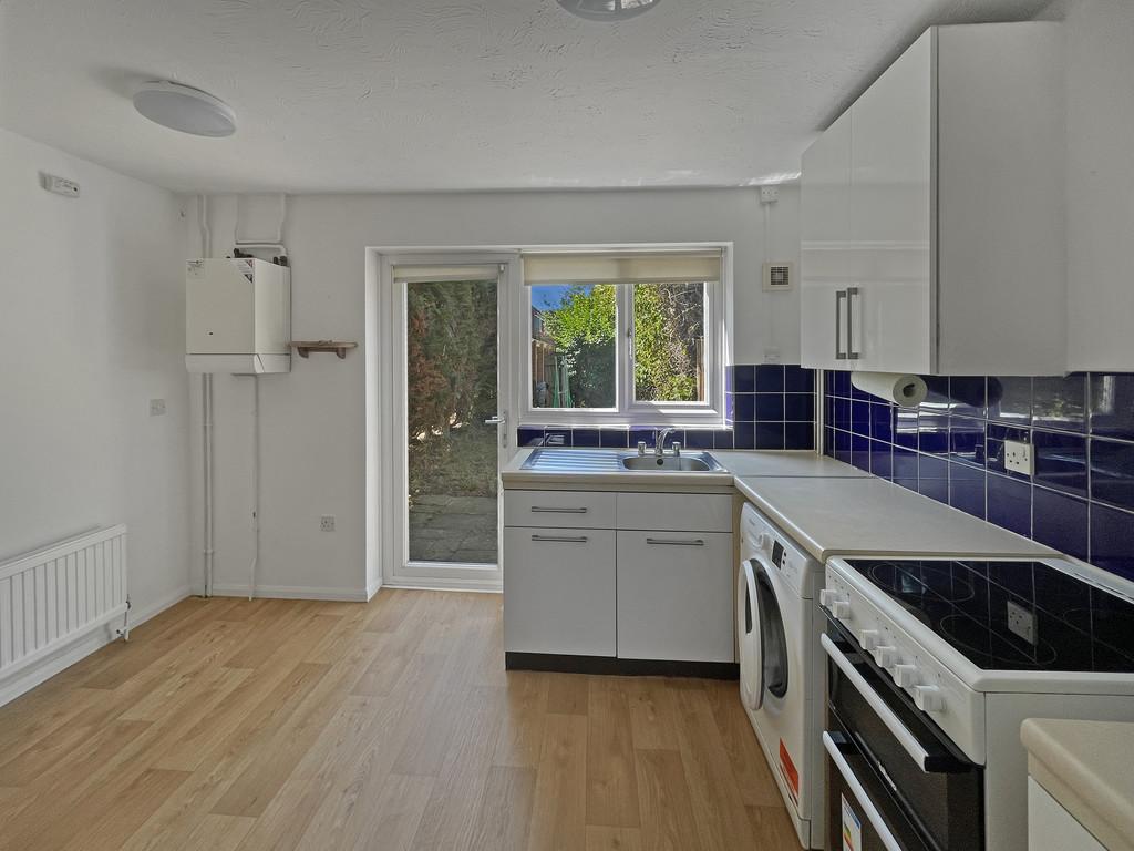 Kitchen (2)