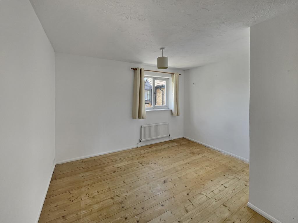Master bedroom (2)