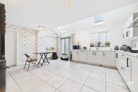 3 Bishop Lane, Burton-on-trent, DE13 9EY