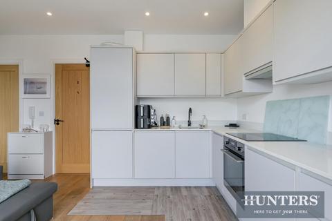 undefined, High Street, Brentford