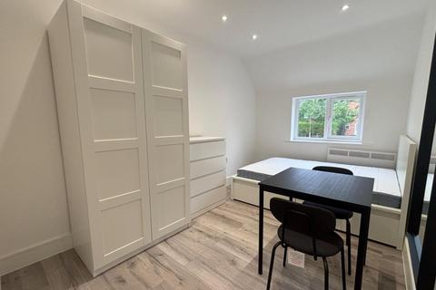 1 bedroom detached house to rent, Old Whitley Wood Lane,  Reading,  RG2