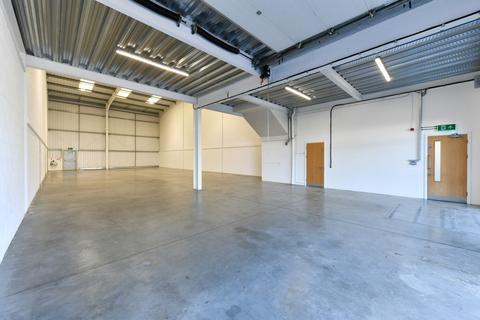 Warehouse to rent, Commerce Way Croydon CR0 4XA