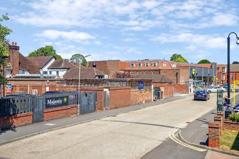 undefined, Liston Road, Buckinghamshire SL7