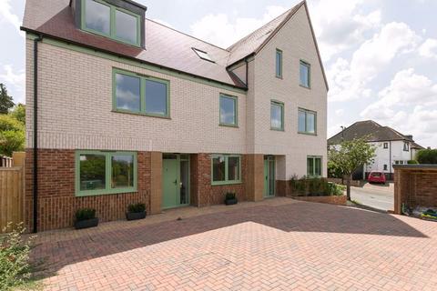 4 bedroom terraced house for sale, North Down, South Croydon