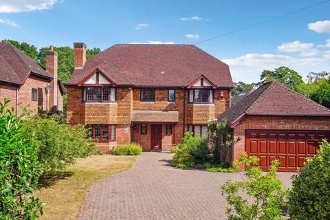 5 bedroom detached house for sale, Hawthorn Lane, Farnham Common