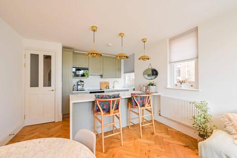 50a Manor Park Road, London, N2 0SJ