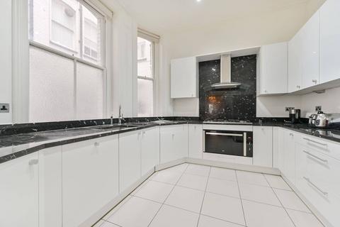 undefined, Kensington Road, Kensington, London, W8