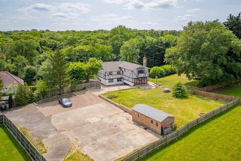 5 bedroom detached house for sale, Woollens Brook, Hoddesdon
