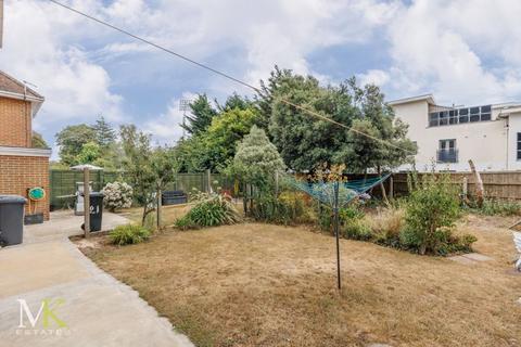 4 bedroom detached house for sale, Thistlebarrow Road, Bournemouth BH7
