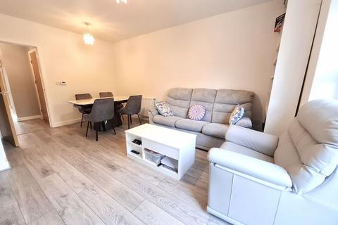 2 bedroom end of terrace house for sale, Blacksmith Close, Sunbury-On-Thames