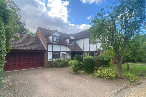 4 bedroom detached house for sale, Fox Close, Biggleswade SG18