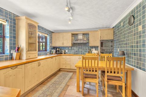 4 bedroom detached house for sale, Fox Close, Biggleswade SG18