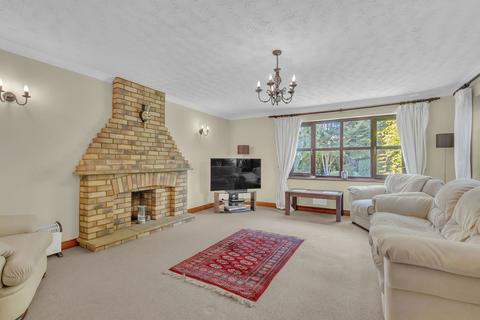4 bedroom detached house for sale, Fox Close, Biggleswade SG18