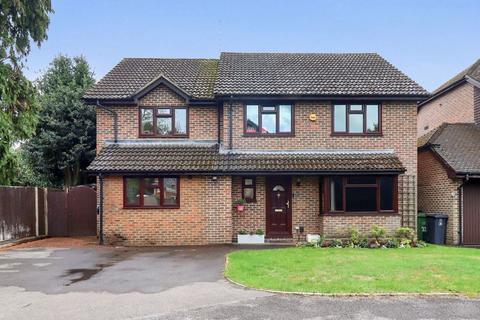 5 bedroom detached house for sale, Newark Road, Windlesham GU20