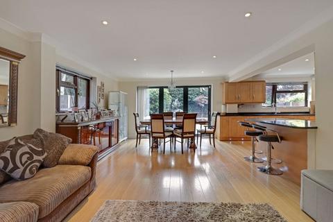 5 bedroom detached house for sale, Newark Road, Windlesham GU20