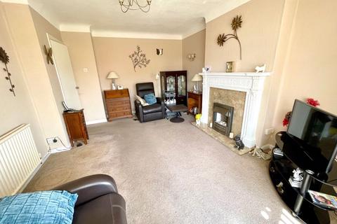 10 Edinburgh Road, Wrexham, LL11 2RG
