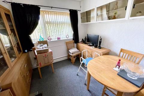10 Edinburgh Road, Wrexham, LL11 2RG