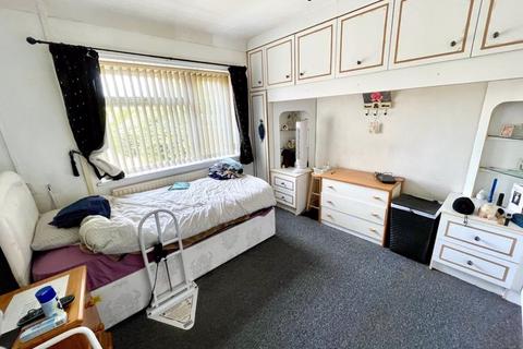 10 Edinburgh Road, Wrexham, LL11 2RG