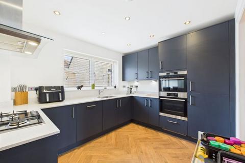 4 bedroom detached house for sale, 25 Claremont Drive, Whitby